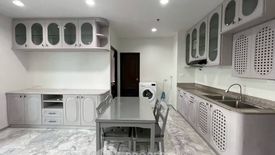 2 Bedroom Condo for rent in Sathorn House, Silom, Bangkok near BTS Surasak