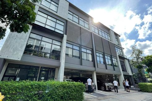 Office for sale in Hua Mak, Bangkok near MRT Yaek Lam Sali