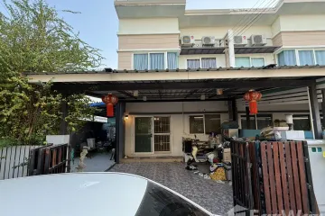 3 Bedroom Townhouse for sale in Bueng Kham Phroi, Pathum Thani near BTS Eastern Outer Ring