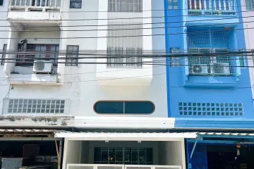 3 Bedroom Townhouse for sale in Phimon Rat, Nonthaburi