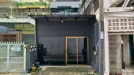 5 Bedroom Townhouse for rent in Silom, Bangkok near BTS Chong Nonsi
