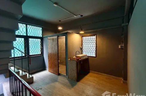 5 Bedroom Townhouse for rent in Silom, Bangkok near BTS Chong Nonsi