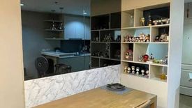 1 Bedroom Condo for sale in Silom, Bangkok near BTS Saphan Taksin