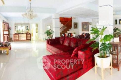 5 Bedroom Villa for rent in Na Kluea, Chonburi