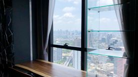 1 Bedroom Condo for sale in Si Phraya, Bangkok near MRT Sam Yan