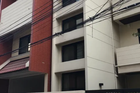 4 Bedroom Townhouse for rent in Khlong Tan Nuea, Bangkok