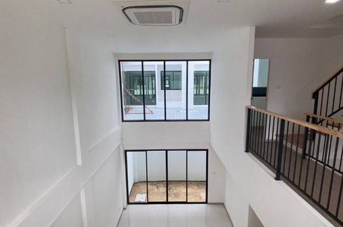 3 Bedroom Townhouse for sale in The Blisz Sathorn - Charan 35,  near MRT Fai Chai