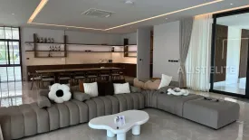 6 Bedroom House for rent in 