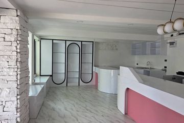 Commercial for rent in Chong Nonsi, Bangkok