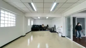 Office for rent in MT&T Building, Phra Khanong Nuea, Bangkok near BTS Phra Khanong