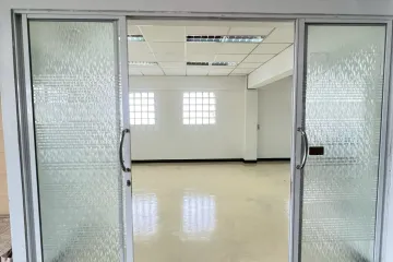 Office for rent in MT&T Building, Phra Khanong Nuea, Bangkok near BTS Phra Khanong