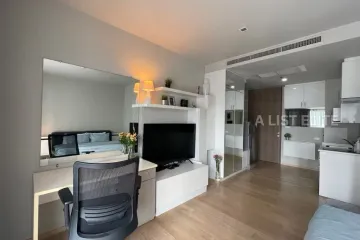 1 Bedroom Condo for sale in Noble Refine, Khlong Tan, Bangkok near BTS Phrom Phong