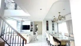 5 Bedroom House for sale in Grandio Bangna Km.5, Bang Kaeo, Samut Prakan