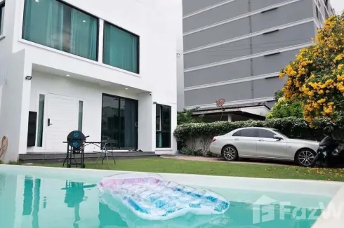 6 Bedroom House for rent in Bang Na, Bangkok