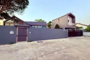 4 Bedroom House for sale in 