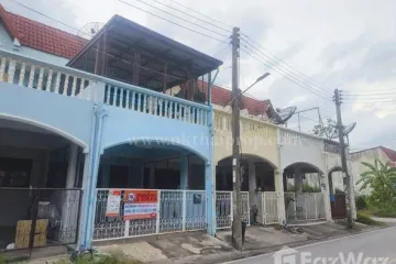 3 Bedroom Townhouse for sale in Khlong Yong, Nakhon Pathom