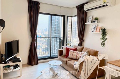 2 Bedroom Condo for sale in Rhythm Asoke,  near MRT Phra Ram 9