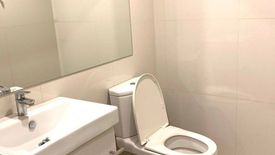 2 Bedroom Condo for sale in Life Asoke,  near MRT Phetchaburi