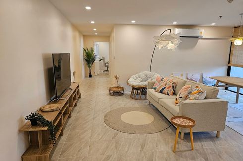 3 Bedroom Condo for rent in Prestige Towers, Khlong Toei Nuea, Bangkok near MRT Sukhumvit