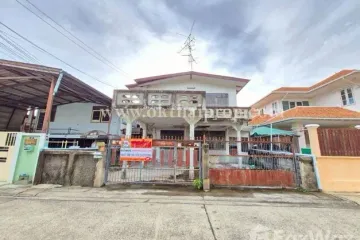 4 Bedroom House for sale in  near MRT Ministry of Public Health