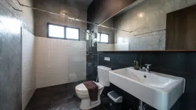 Hotel / Resort for rent in Si Phum, Chiang Mai