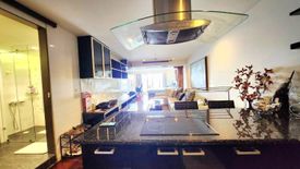 Condo for sale in Nusa State Tower Condominium, Silom, Bangkok near BTS Surasak