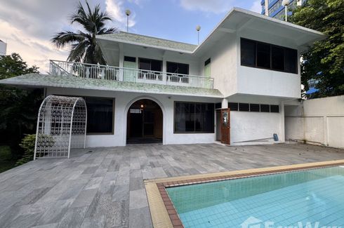 4 Bedroom House for rent in Baan Wannapa, Khlong Tan Nuea, Bangkok near BTS Thong Lo