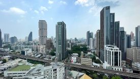 3 Bedroom Condo for sale in Acadamia Grand Tower, Khlong Tan Nuea, Bangkok near BTS Phrom Phong
