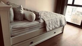 2 Bedroom Condo for rent in Si Phraya, Bangkok near MRT Sam Yan