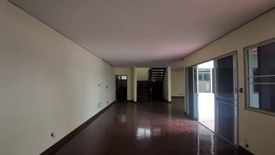 2 Bedroom House for sale in Yan Nawa, Bangkok