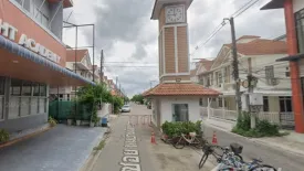 3 Bedroom Townhouse for sale in Baan Mantakarn Rangsit-Lumlukka Klong 4, Lat Sawai, Pathum Thani