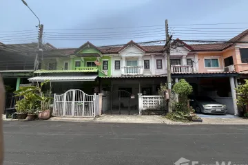 3 Bedroom Townhouse for sale in Nuan Chan, Bangkok