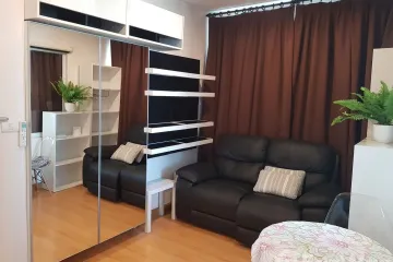 Condo for rent in Life @ Ratchada - Suthisan, Sam Sen Nok, Bangkok near MRT Sutthisan