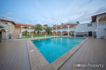 6 Bedroom House for sale in Pong, Chonburi