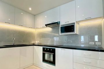 2 Bedroom Condo for sale in Silom, Bangkok near BTS Sala Daeng