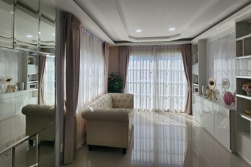 4 Bedroom House for rent in Dokmai, Bangkok