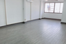 Office for rent in Suan Luang, Bangkok near MRT Si Nut