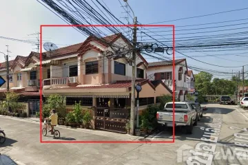 3 Bedroom Townhouse for rent in Talat Khwan, Nonthaburi near MRT Ministry of Public Health