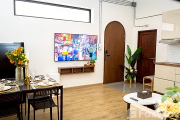 2 Bedroom Townhouse for rent in Samran Rat, Bangkok near MRT Sam Yot