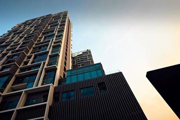 2 Bedroom Condo for sale in Ideo Mobi Rama 9, Huai Khwang, Bangkok near MRT Phra Ram 9