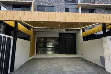 3 Bedroom Townhouse for rent in The Landmark Ekamai-Ramindra, Lat Phrao, Bangkok