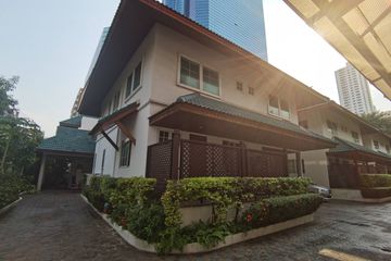 4 Bedroom House for rent in Khlong Tan Nuea, Bangkok near BTS Ekkamai