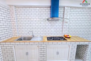 3 Bedroom Townhouse for sale in Lert Ubon Watcharapol, Tha Raeng, Bangkok