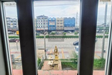 3 Bedroom Townhouse for sale in Thung Khru, Bangkok