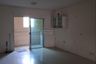 3 Bedroom Townhouse for sale in Khlong Chet, Pathum Thani