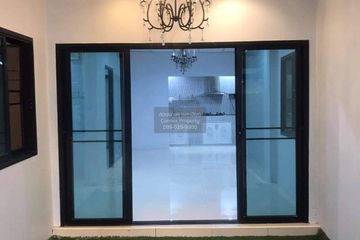 2 Bedroom Townhouse for sale in Sai Noi, Nonthaburi