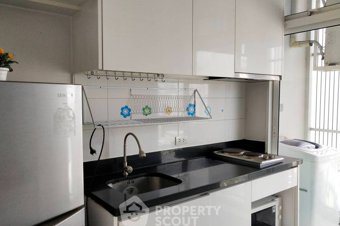 Watthana, Bangkok - Photo 2