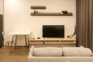 1 Bedroom Condo for rent in Si Phraya, Bangkok near MRT Sam Yan