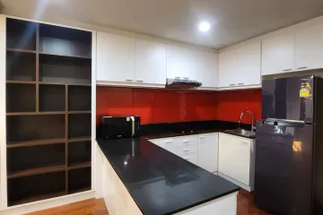1 Bedroom Condo for rent in Nusa State Tower Condominium, Silom, Bangkok near BTS Surasak