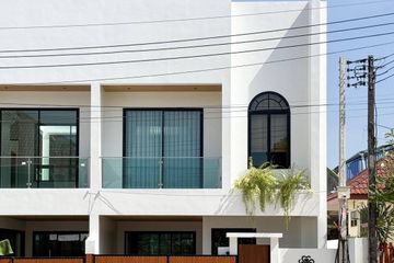 3 Bedroom Villa for sale in Choeng Thale, Phuket